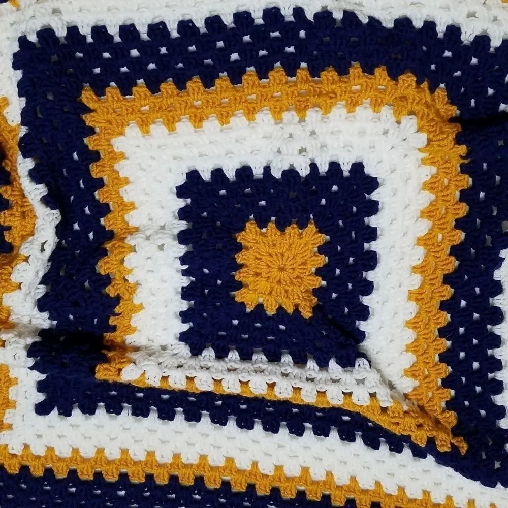 VINTAGE 80s Granny Square Throw Afghan Blanket